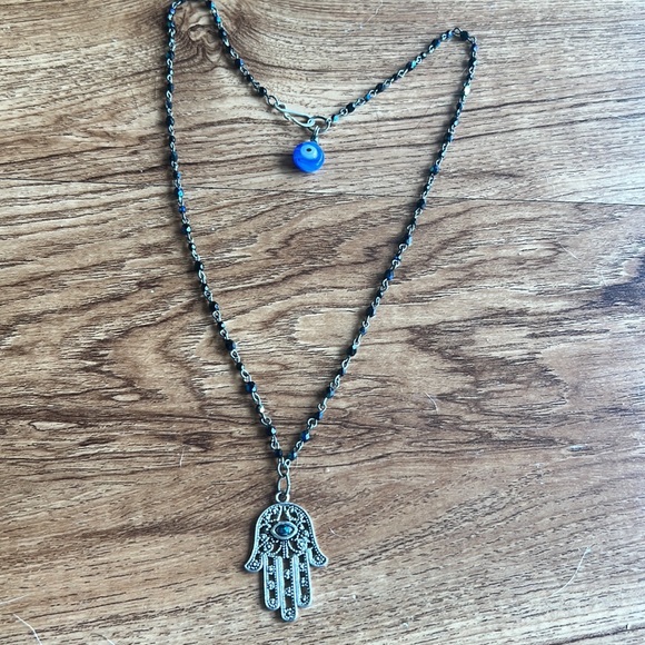 “24 inches Hamsa necklace handmade with small Czech black arura beads. - Picture 6 of 6
